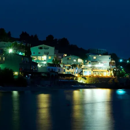 Triple Drasnice 3329n 3* Podgora (Split-Dalmatia)